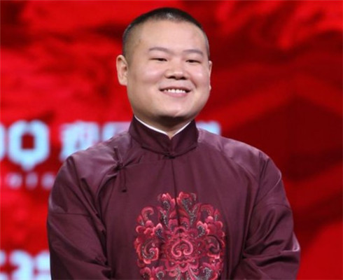 岳云鹏秋裤门事件，笑料背后的温情与成长