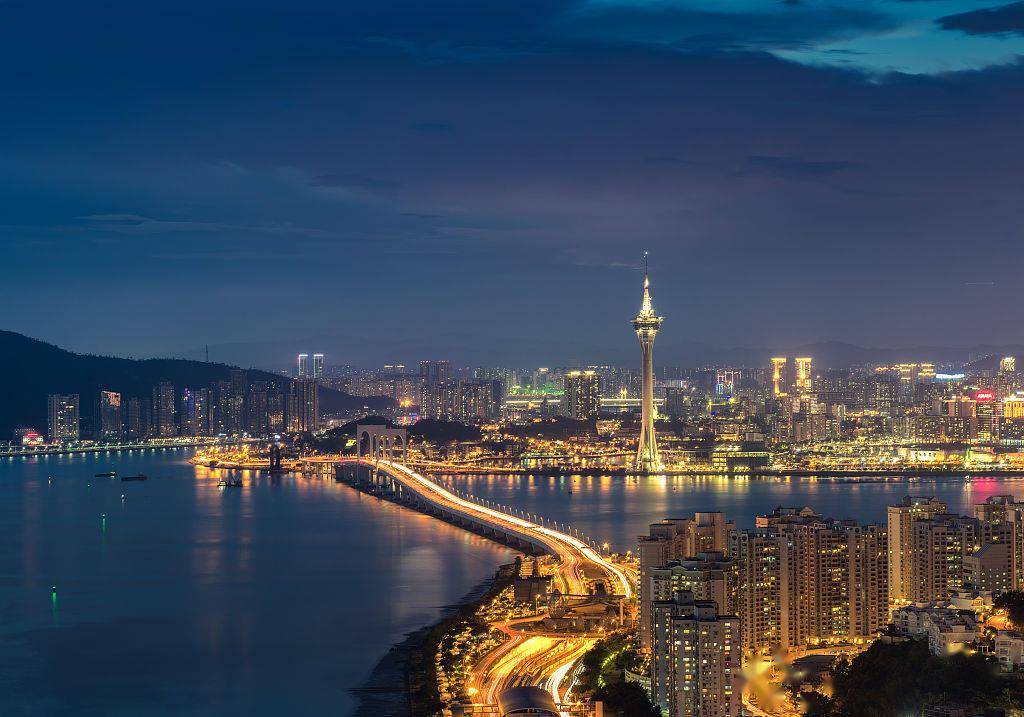 2035年澳门，未来之城的璀璨新篇章