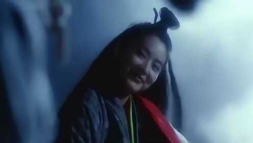 东方不败的隐秘情愫，对令狐冲的无尽倾慕