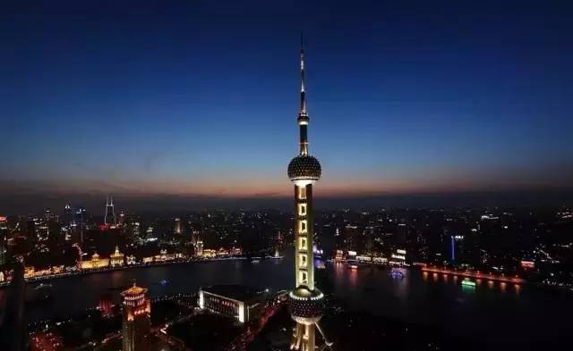 东方明珠，免费门票政策下的璀璨新体验