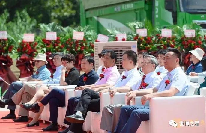 东方明珠，寓意深远，光华璀璨的都市地标