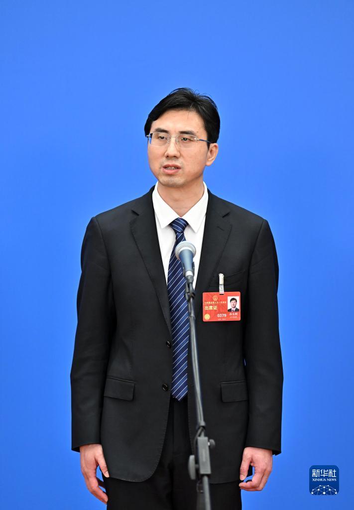 东方锆业 第4页