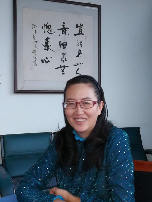 东方雨虹股价，风雨中的坚守与成长