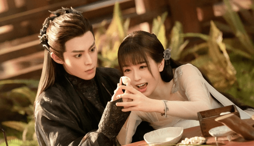 东方青苍与小兰花的幕后花絮，爱意在笑语中绽放